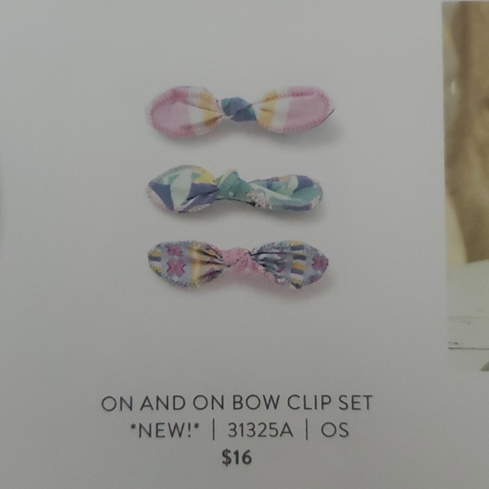 Bow and braclet set
